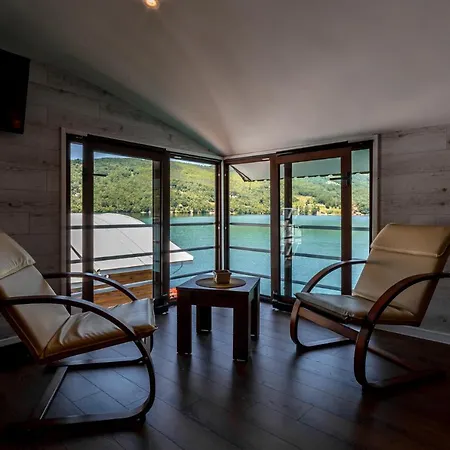 Daire Splav-apartman Grizzly Gaocici