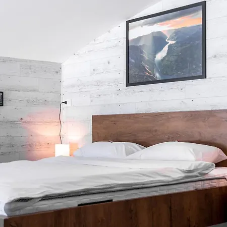 Splav-apartman Grizzly Appartement