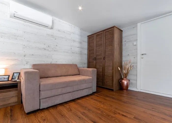 Splav-apartman Grizzly *