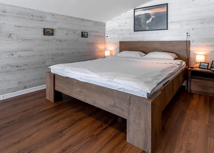 Splav-apartman Grizzly *