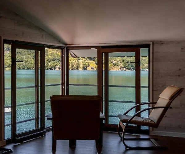 Splav-apartman Grizzly * Gaocici