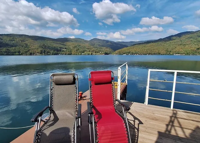 Splav-apartman Grizzly *